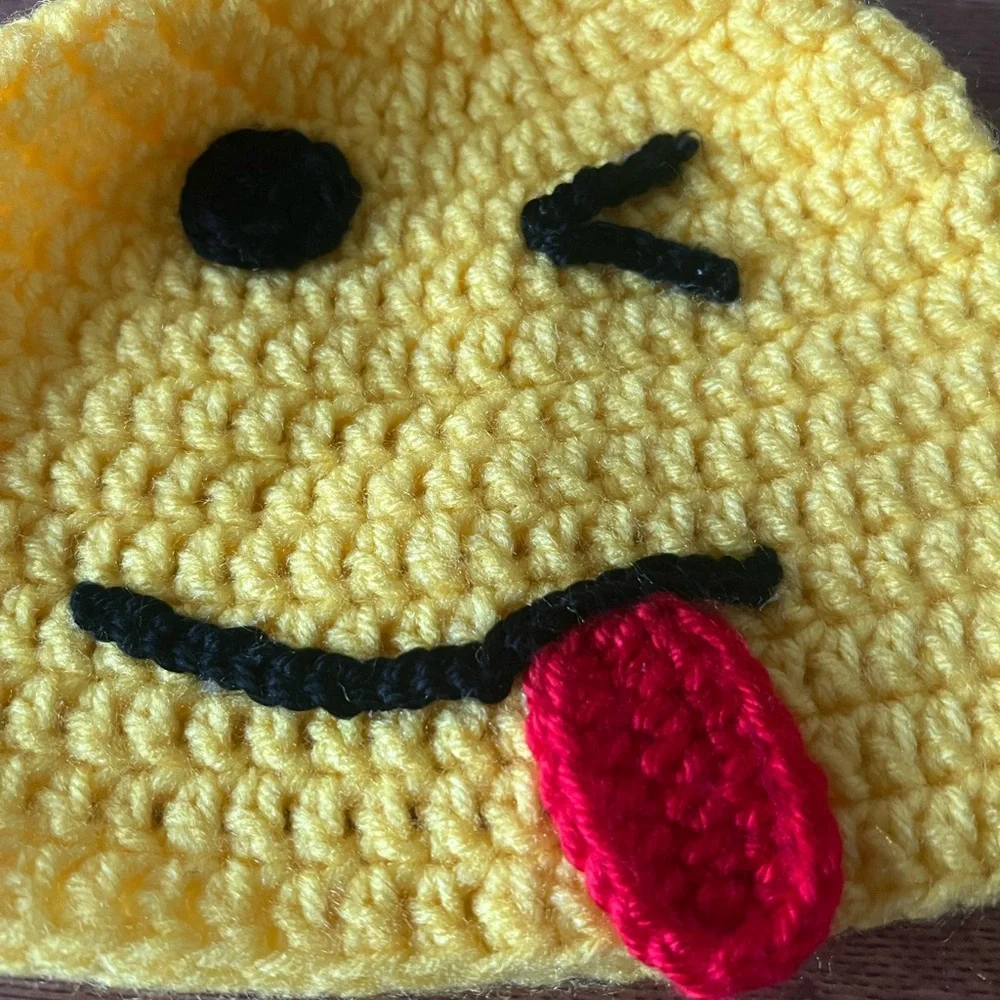 Smiley face kids crochet hat
